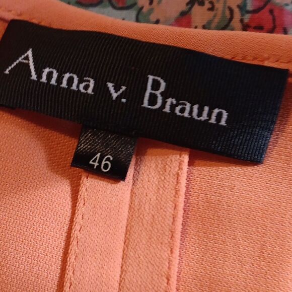 Anna v. Braun Three Piece Tops and Jacket - Picture 11 of 15